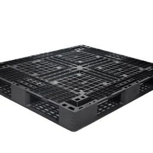 pallet plástico travado